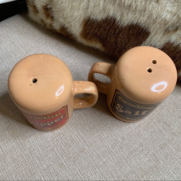 Vintage GrandMas Ceramic Salt & Pepper Shakers - Picture 2 of 4